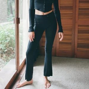 NWOT Urban Outfitters Nikki Ribbed Flare Black Pant